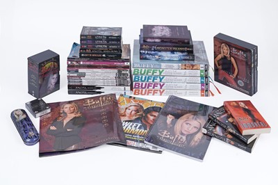 Lot 352 - A selection of ‘Buffy the Vampire Slayer’ books, comics and other related ephemera