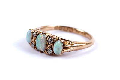 Lot 95 - An antique opal and diamond ring