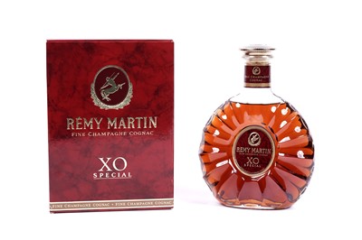 Lot 433 - A bottle of Remy Martin XO Special Fine Champagne Cognac
