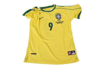 Lot 502 - An autographed Nike 1998 World Cup Brazil strip
