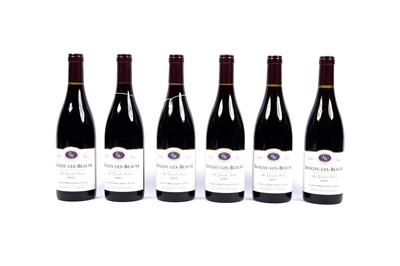 Lot 378 - A case of six bottles of Savigny-Lès-Beaune Aux Grands Liards 2005