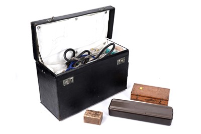 Lot 103 - A collection of vintage Doctor’s equipment