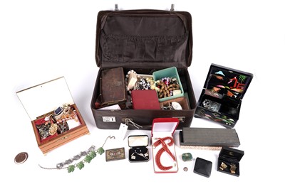 Lot 217 - A collection of silver and costume jewellery