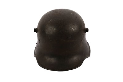 Lot 336 - A First World War German M16 pattern helmet shell