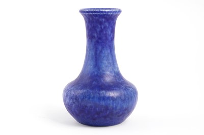 Lot 718 - A Ruskin vase