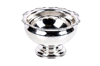 Lot 357 - A George V silver bowl
