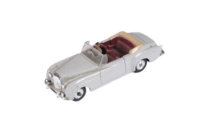 Lot 66 - A Dinky Toys No. 194 Bentley Coupe