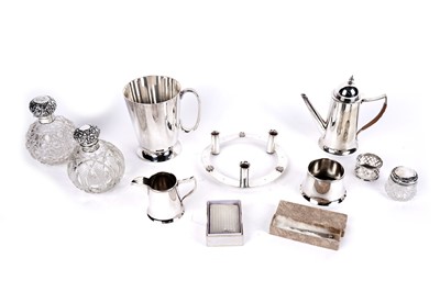 Lot 336 - A selection of small silver items