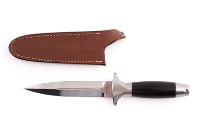 Lot 449 - Kershaw by Kai Japan: a ‘Trooper’ knife and leather sheath