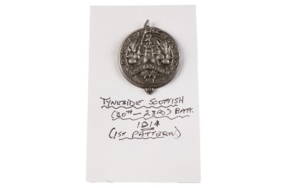 Lot 105 - A pattern Tyneside Scottish Battalion Glengarry badge