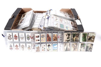 Lot 134 - A large collection of trading cards and cigarette cards