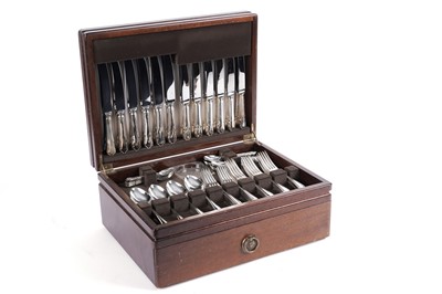 Lot 930 - A 20th Century mahogany canteen
