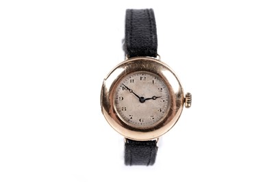 Lot 772 - An early 20th Century 9ct yellow gold cased watch