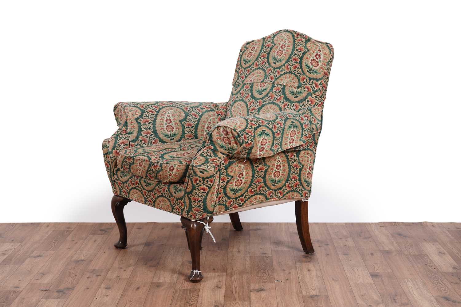 Lot 463 - A substantial Georgian style armchair