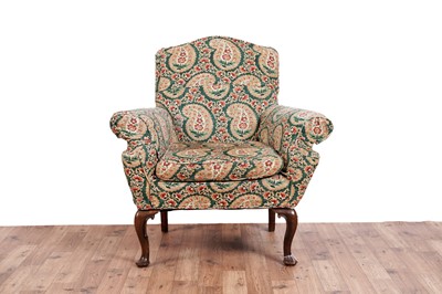 Lot 463 - A substantial Georgian style armchair