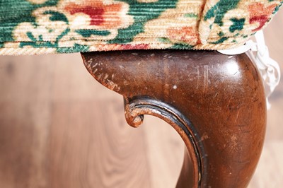 Lot 463 - A substantial Georgian style armchair