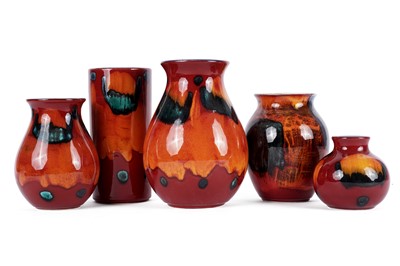 Lot 913 - A collection of Poole pottery vases