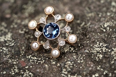 Lot 535 - An antique sapphire, pearl, and diamond brooch