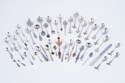 Lot 860 - Silver, white metal, and novelty collectors' spoons