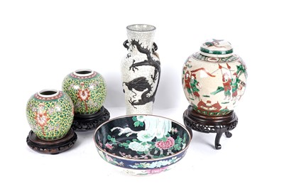 Lot 704 - A collection of Oriental ceramics
