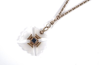 Lot 501 - A Victorian cross pattée mourning pendant or fob