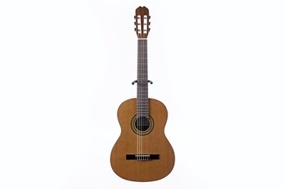 Lot 71 - A CSL Summerfield CG02-09 classical guitar