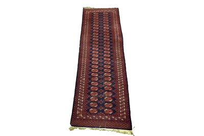 Lot 583 - A Bokhara runner