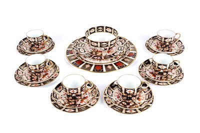 Lot 350 - A Royal Crown Derby Imari pattern 2451 part tea service
