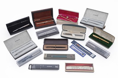 Lot 152 - A collection of fountain and ballpoint pens