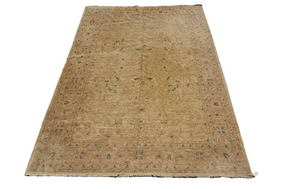 Lot 137 - A substantial Ziegler carpet