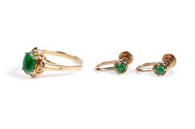 Lot 526 - A jadeite and diamond ring and earring set