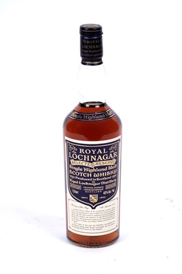 Lot 21 - A bottle of Royal Lochnagar Selected Reserve Single Highland Malt Scotch Whisky