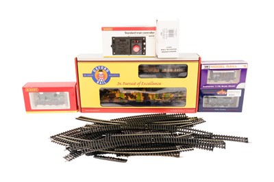 Lot 364 - A selection of ‘00’ gauge 1:76th scale model railway accessories