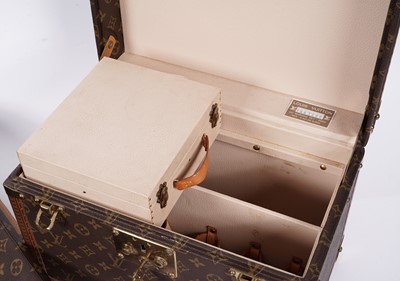Lot 93 - A Louis Vuitton monogram canvas Boite Flacons vanity case
