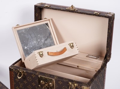 Lot 93 - A Louis Vuitton monogram canvas Boite Flacons vanity case