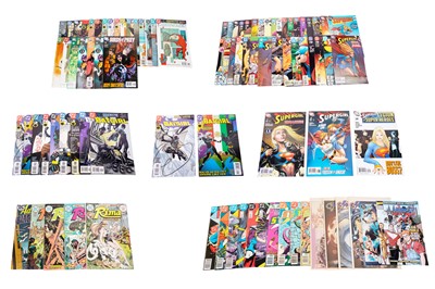 Lot 826 - Comics featuring female characters by DC
