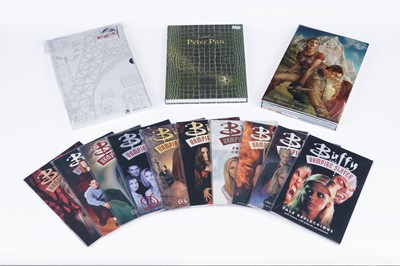 Lot 519 - Graphic novels featuring Buffy and others