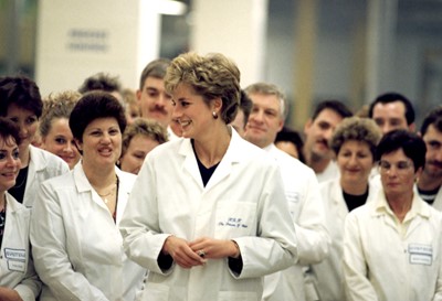 Lot 211 - Princess Diana lab coat worn at Interconnections Systems on 9th December 1992