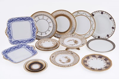 Lot 351 - A collection of early 20th Century Wedgwood gilded plates