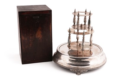 Lot 447 - An early 20th Century silverplated cake stand