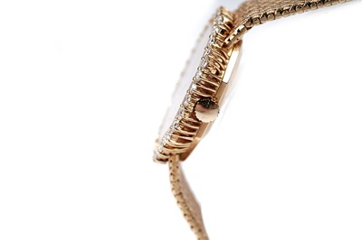 Lot 442 - Baume & Mercier, Geneve: an 18ct yellow gold cased lady's cocktail watch