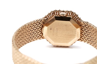 Lot 442 - Baume & Mercier, Geneve: an 18ct yellow gold cased lady's cocktail watch
