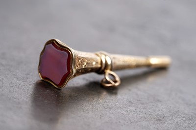 Lot 139 - A 19th Century yellow-metal watch key