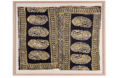 Lot 102 - Indian Textile - Paisley fabric design | silk