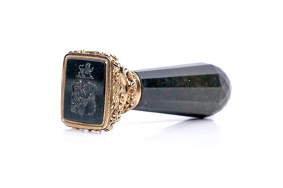 Lot 309 - A 19th Century gold-mounted bloodstone seal