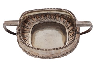 Lot 138 - A George III silver teapot
