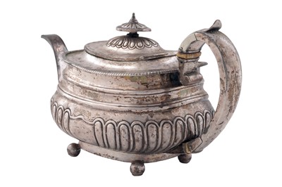 Lot 138 - A George III silver teapot