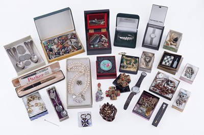 Lot 280 - A collection of costume jewellery and watches