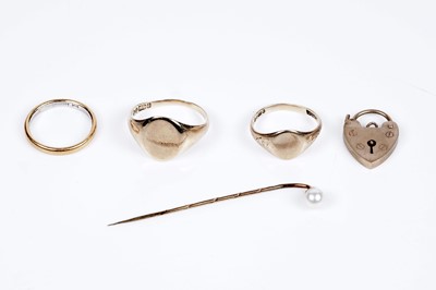 Lot 132 - Gold wedding and signet rings; and other items