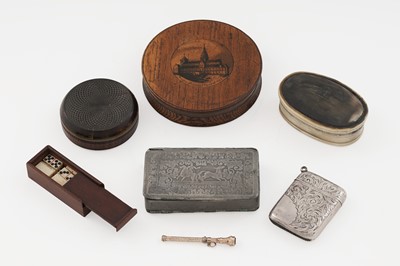 Lot 361 - A collection of 19th Century and later boxes and collectables